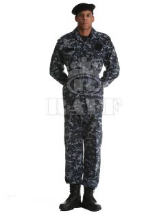 Tenue de camouflage militaire / 1030